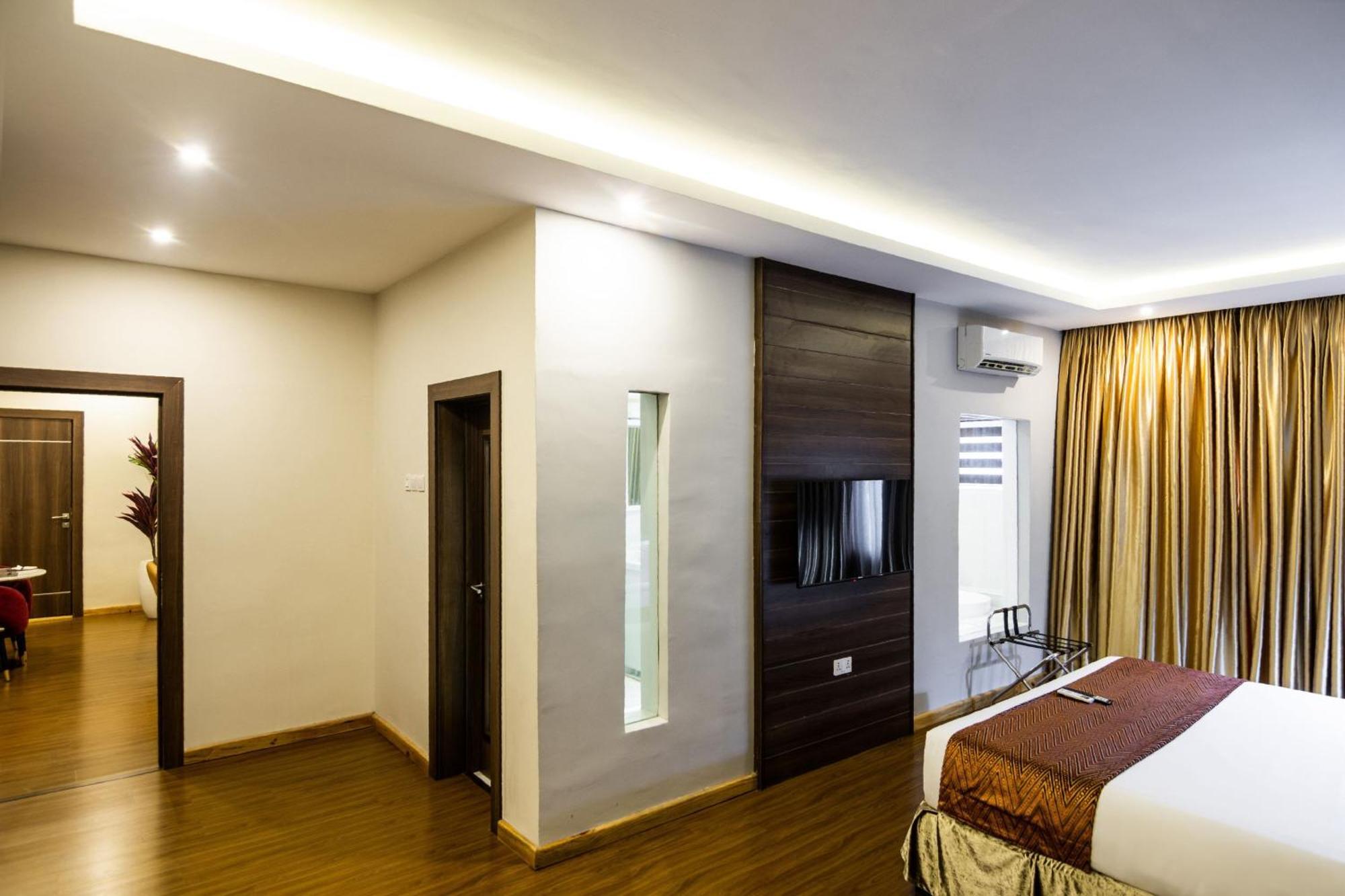 Protea Hotel By Marriott Delta Warri Exterior foto